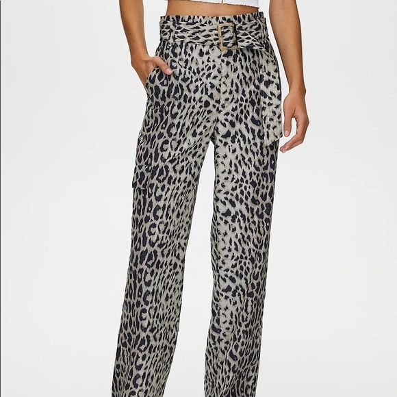 Aritzia Little Moon Pants BNWT - Picture 6 of 6